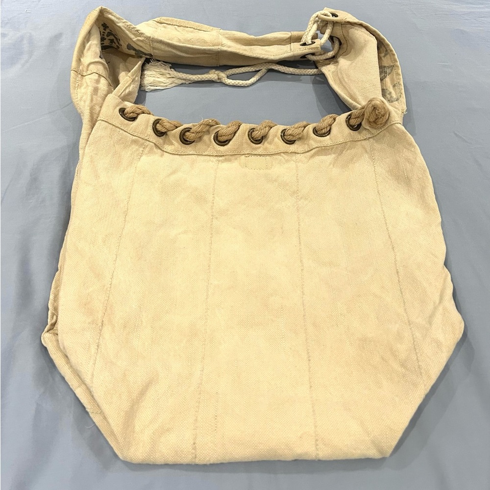 We The Free- Sailcloth Carrier Delivery Bag in Cream and Green - Picture 6 of 14